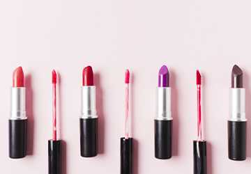 Top 10 Must-Have Makeup Products for Everyday Beauty